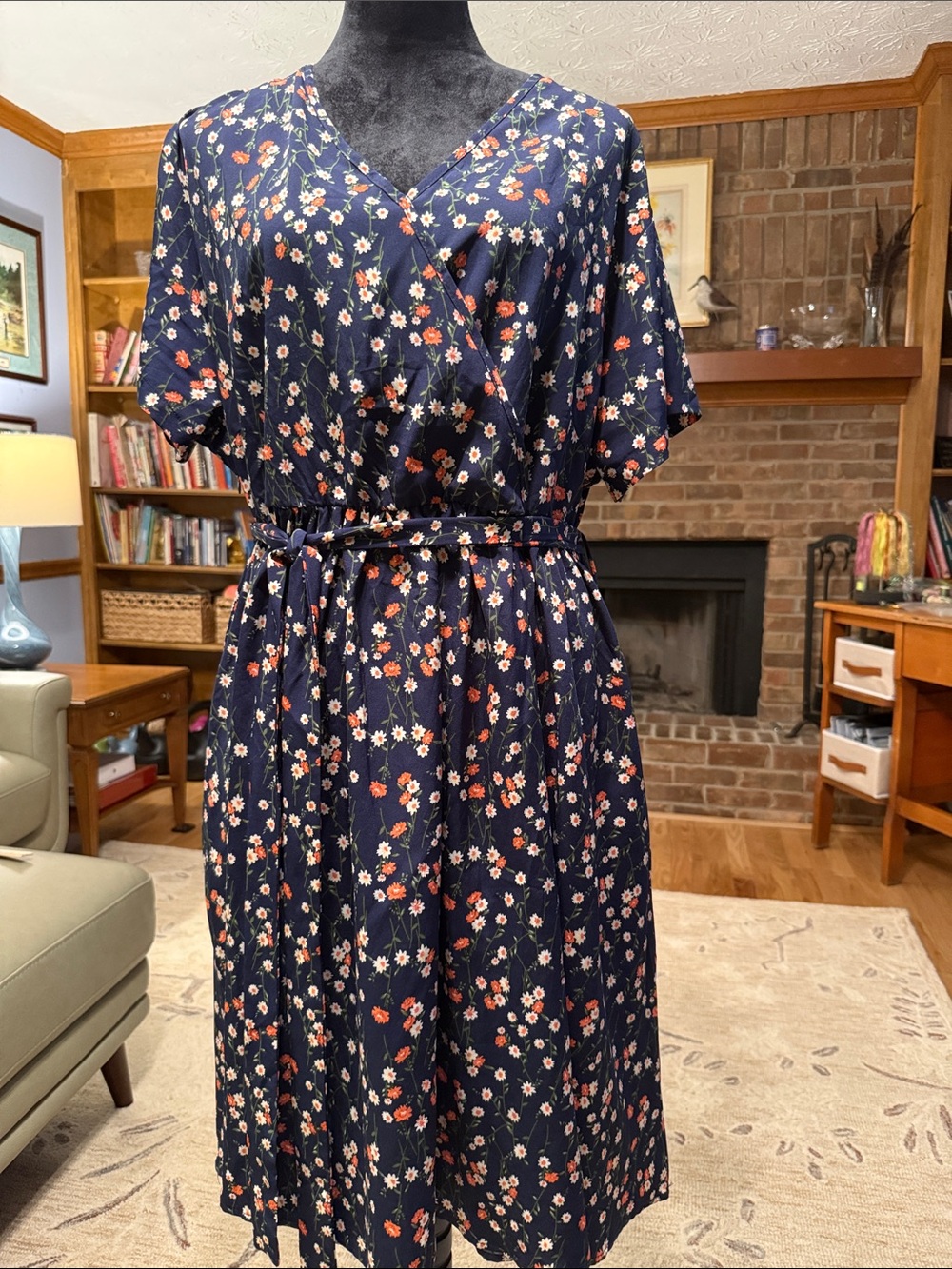 Women’s Floral Wrap Pocketed Midi Dress - Navy